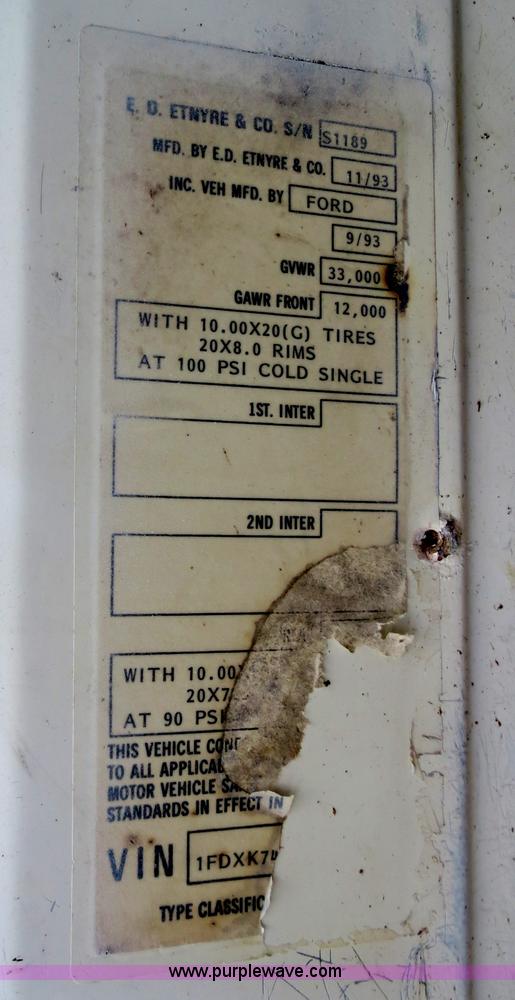 image for item B2388 1994 Ford F700 asphalt distributor truck