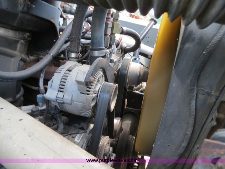 image for item B2388 1994 Ford F700 asphalt distributor truck