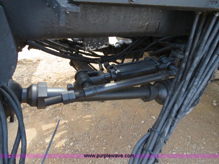 image for item B2388 1994 Ford F700 asphalt distributor truck