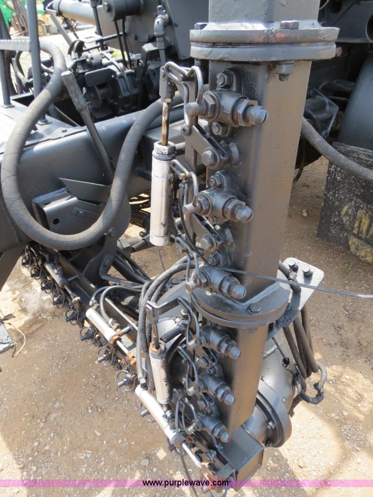 image for item B2388 1994 Ford F700 asphalt distributor truck