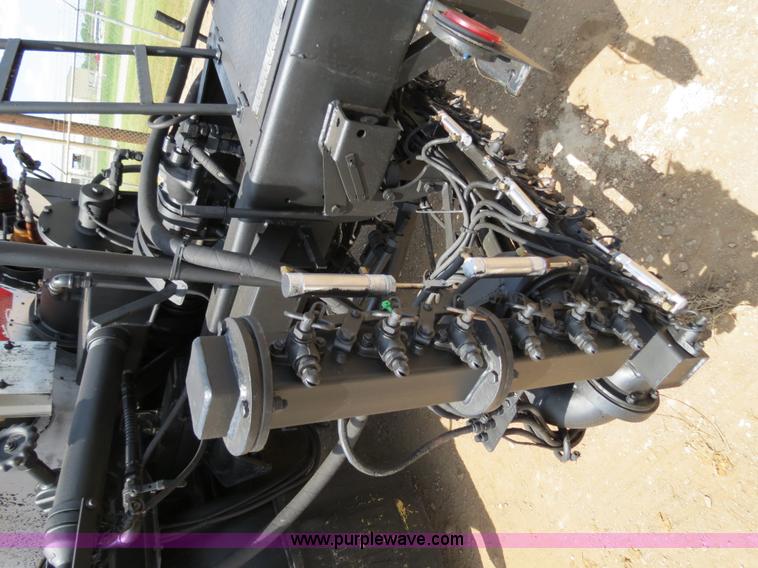 image for item B2388 1994 Ford F700 asphalt distributor truck