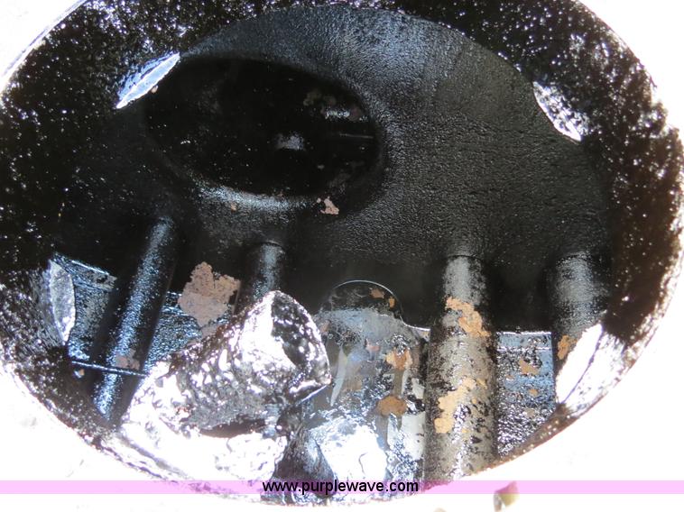 image for item B2388 1994 Ford F700 asphalt distributor truck