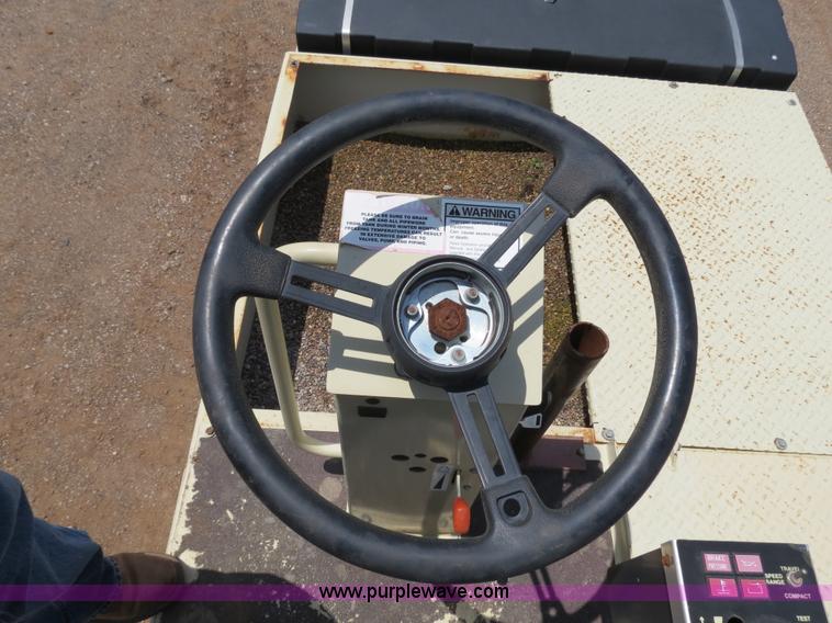 image for item B2389 2006 Ingersoll Rand PT-125R pneumatic roller