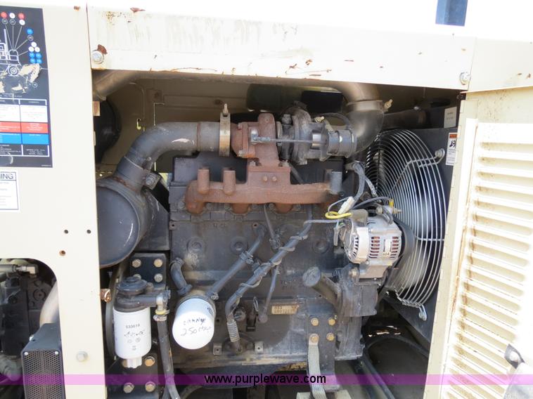 image for item B2389 2006 Ingersoll Rand PT-125R pneumatic roller