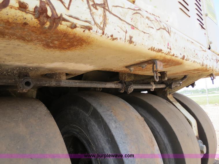 image for item B2389 2006 Ingersoll Rand PT-125R pneumatic roller