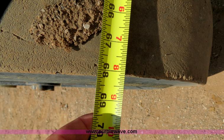 image for item B2389 2006 Ingersoll Rand PT-125R pneumatic roller