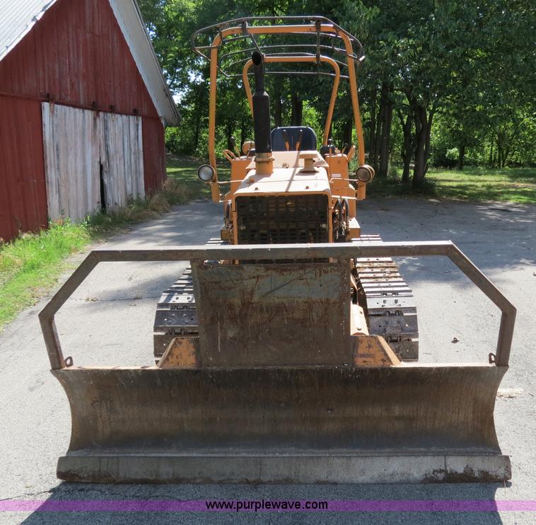 image for item B2392 1982 Komatsu D20A-5 dozer
