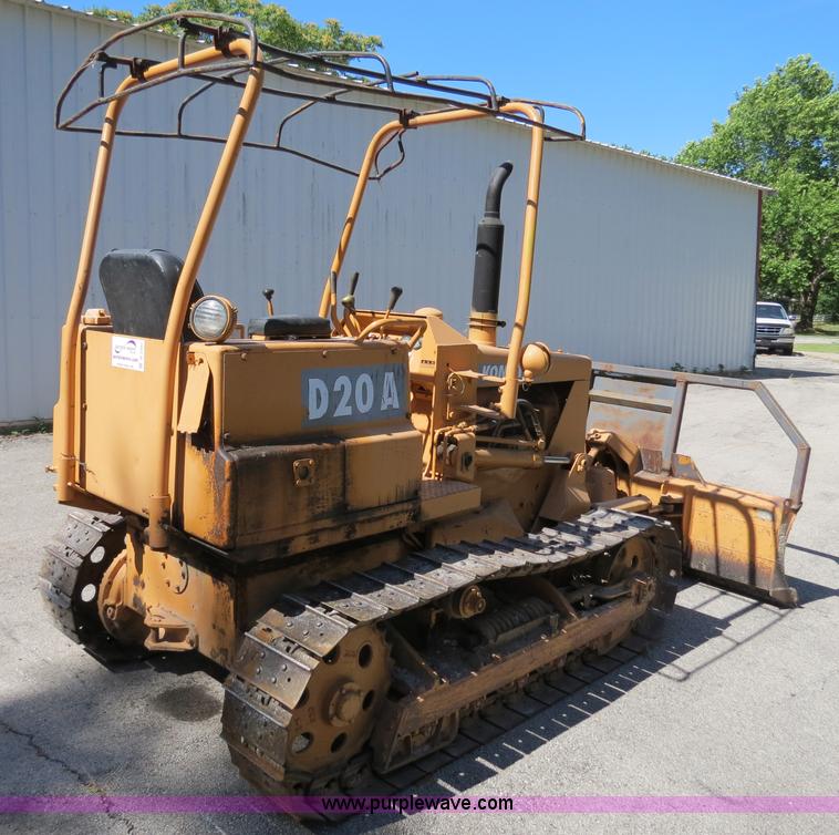 image for item B2392 1982 Komatsu D20A-5 dozer