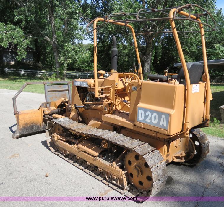 image for item B2392 1982 Komatsu D20A-5 dozer