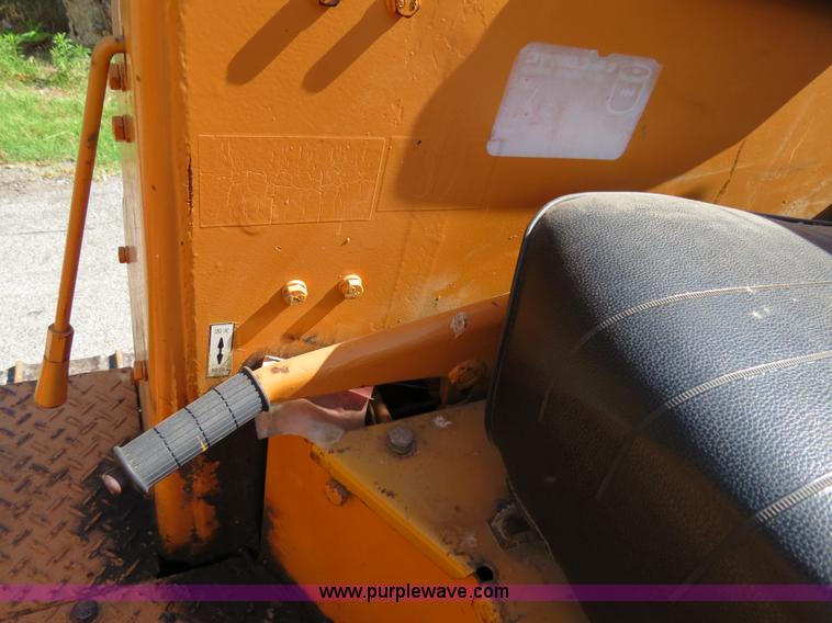 image for item B2392 1982 Komatsu D20A-5 dozer