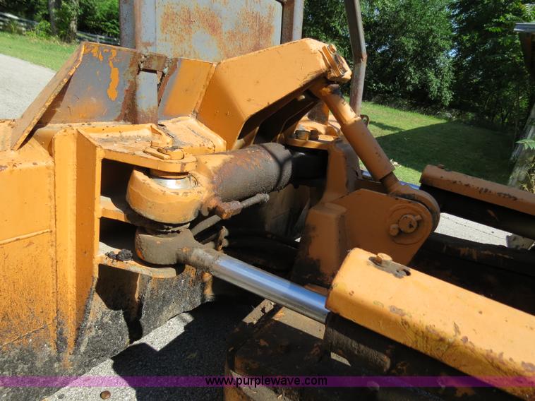image for item B2392 1982 Komatsu D20A-5 dozer