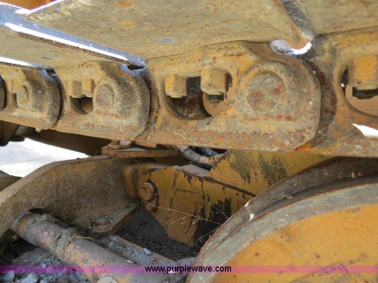 image for item B2392 1982 Komatsu D20A-5 dozer