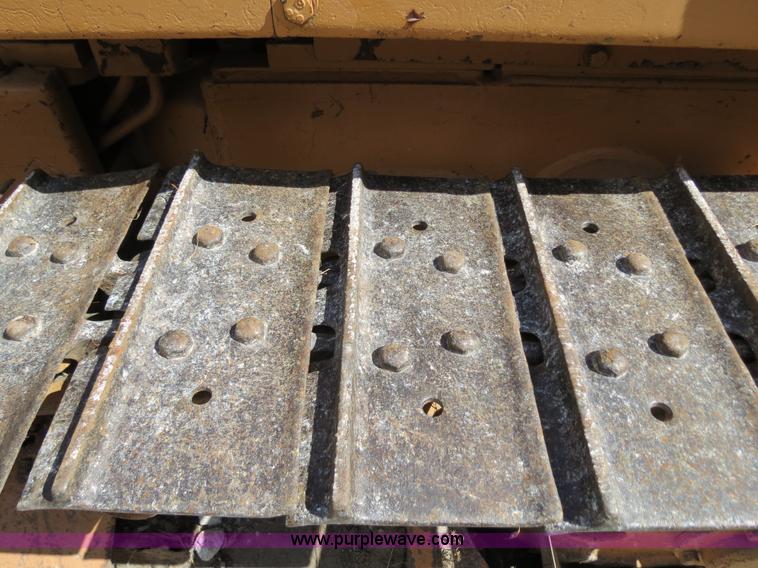 image for item B2392 1982 Komatsu D20A-5 dozer