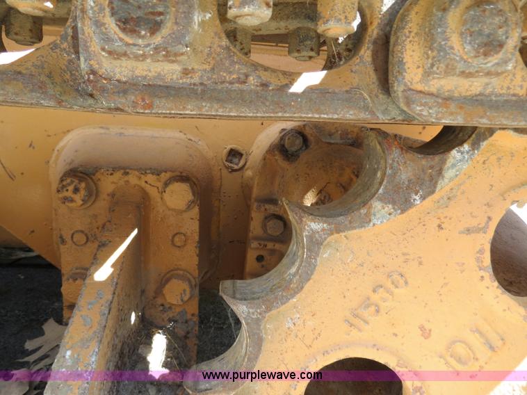 image for item B2392 1982 Komatsu D20A-5 dozer