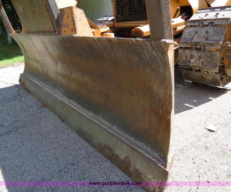 image for item B2392 1982 Komatsu D20A-5 dozer