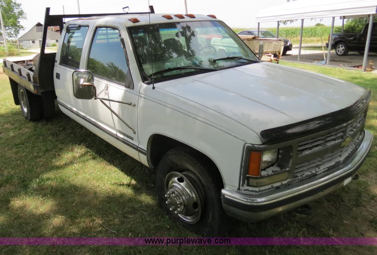 image for item B2401 1998 Chevrolet 3500 flatbed pickup truck