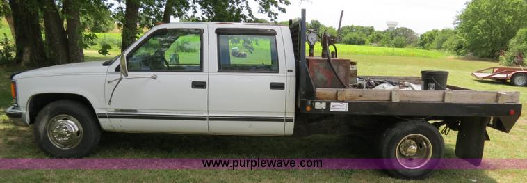 image for item B2401 1998 Chevrolet 3500 flatbed pickup truck