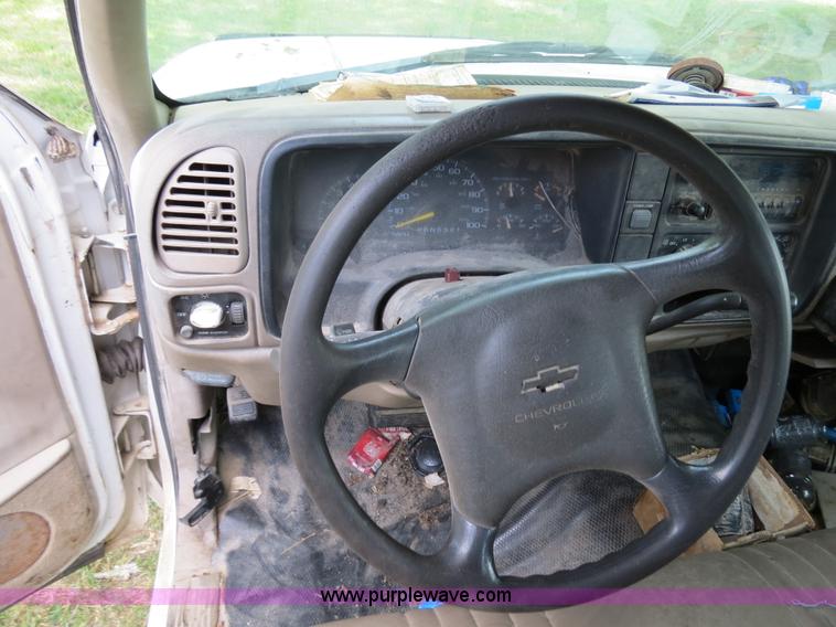 image for item B2401 1998 Chevrolet 3500 flatbed pickup truck