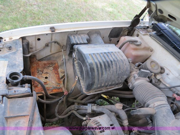 image for item B2401 1998 Chevrolet 3500 flatbed pickup truck