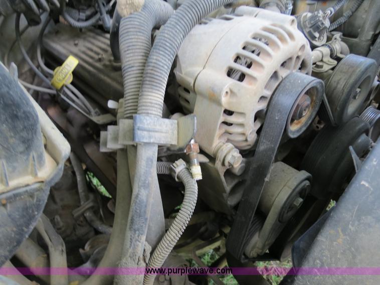image for item B2401 1998 Chevrolet 3500 flatbed pickup truck