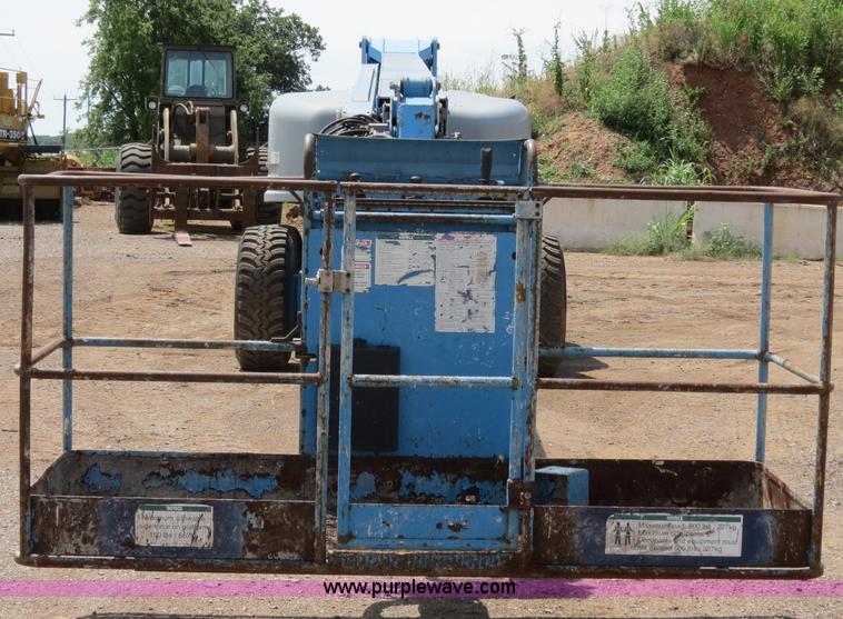 image for item B2408 1999 Genie S85 boom lift