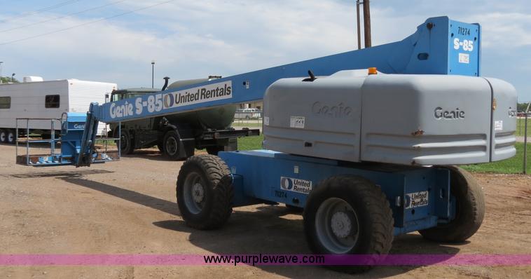 image for item B2408 1999 Genie S85 boom lift