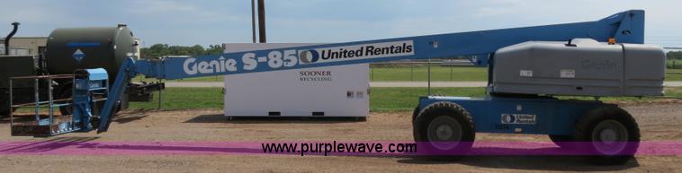 image for item B2408 1999 Genie S85 boom lift