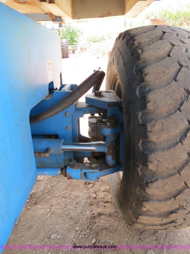 image for item B2408 1999 Genie S85 boom lift