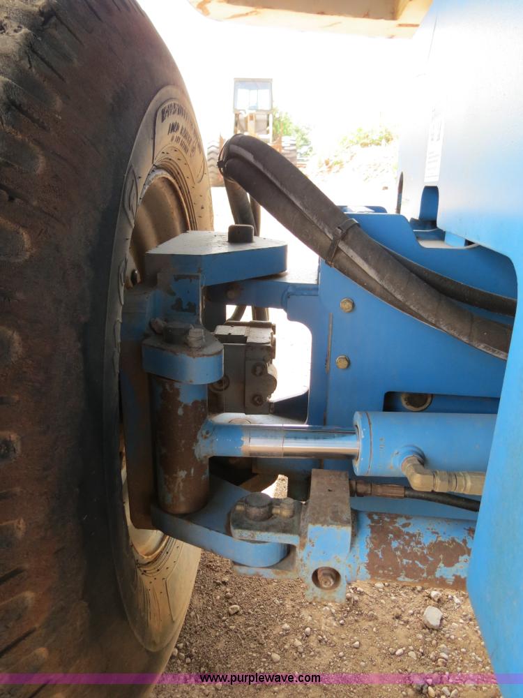 image for item B2408 1999 Genie S85 boom lift