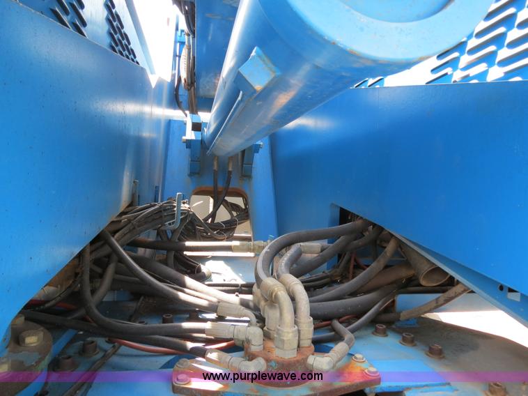 image for item B2408 1999 Genie S85 boom lift