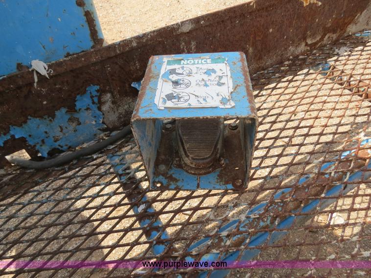 image for item B2408 1999 Genie S85 boom lift