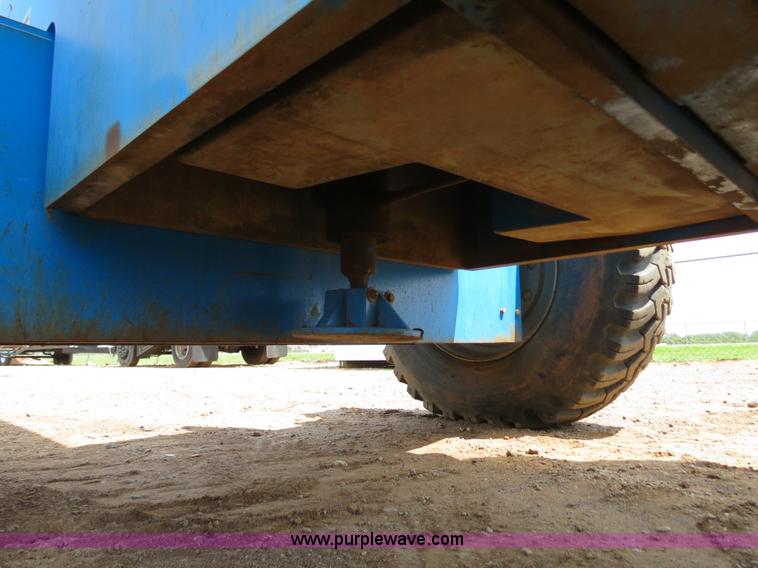 image for item B2408 1999 Genie S85 boom lift