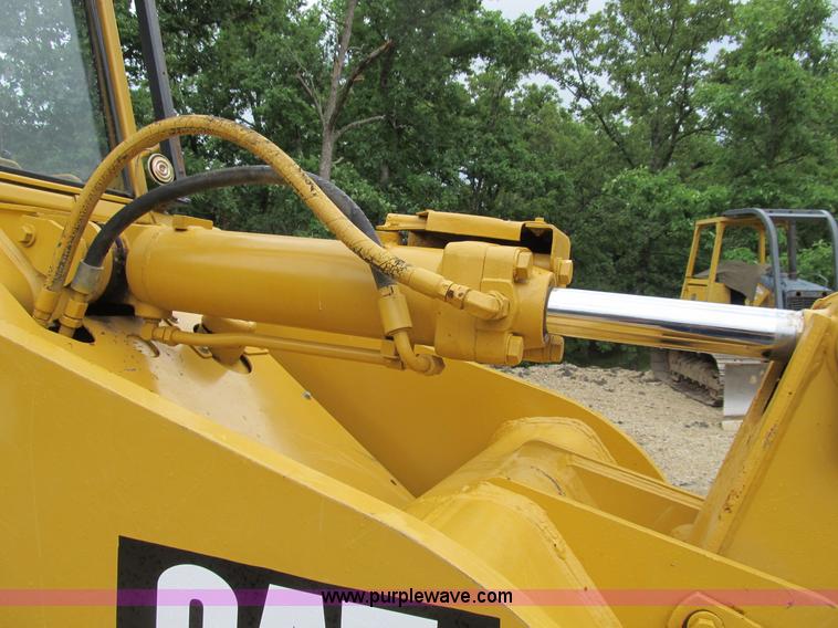 image for item B2721 1994 Caterpillar 953B track loader