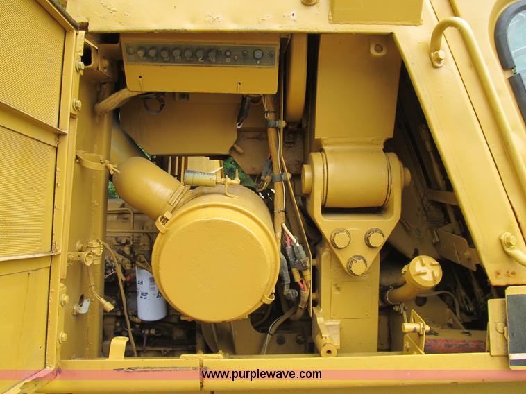 image for item B2721 1994 Caterpillar 953B track loader