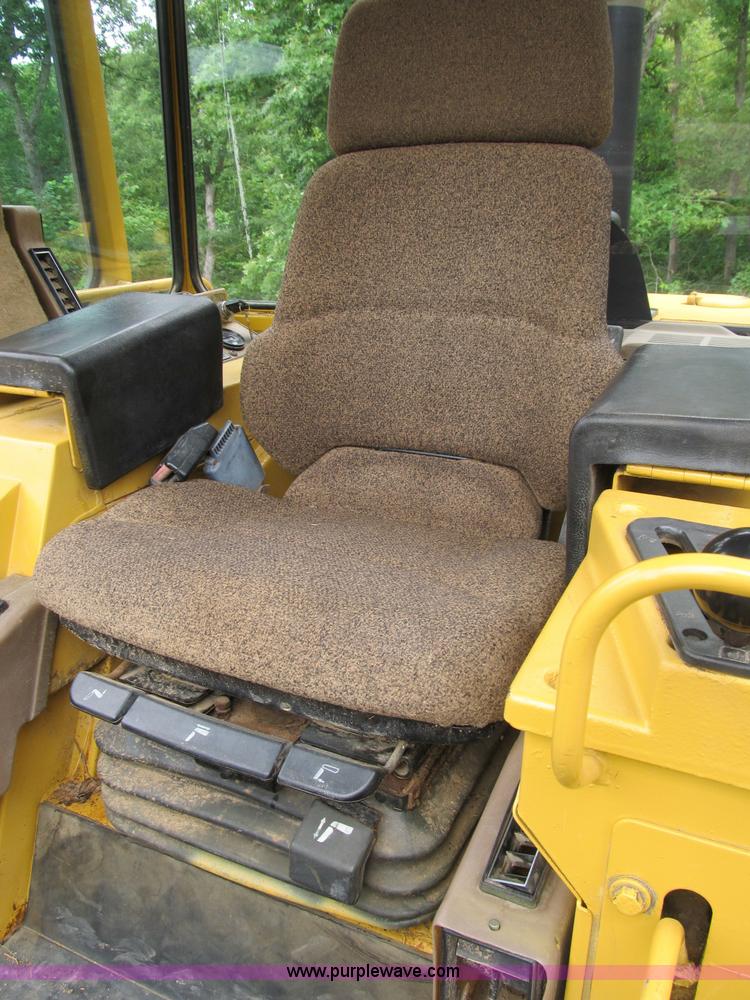 image for item B2721 1994 Caterpillar 953B track loader
