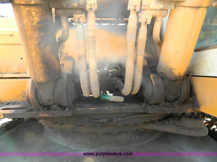 image for item B3735 1993 Hyundai 320LC excavator