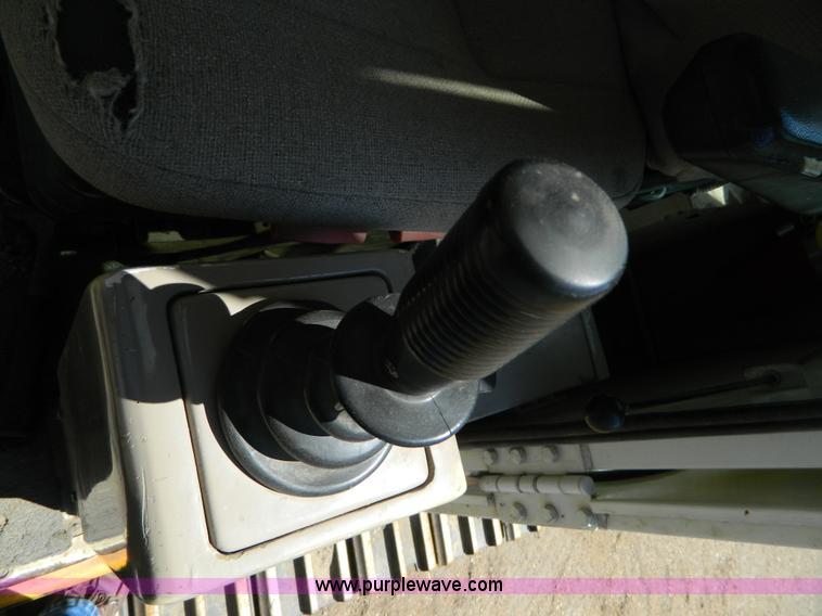 image for item B3735 1993 Hyundai 320LC excavator