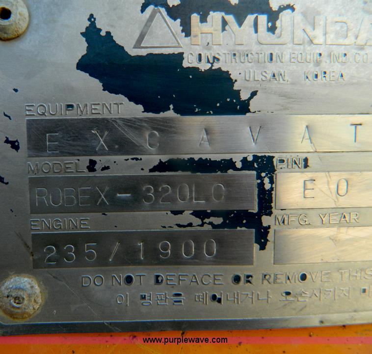 image for item B3735 1993 Hyundai 320LC excavator