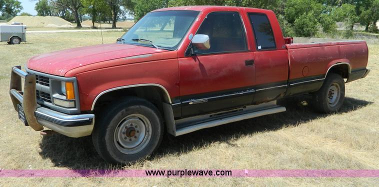 image for item B3743 1989 Chevrolet 2500 pickup truck