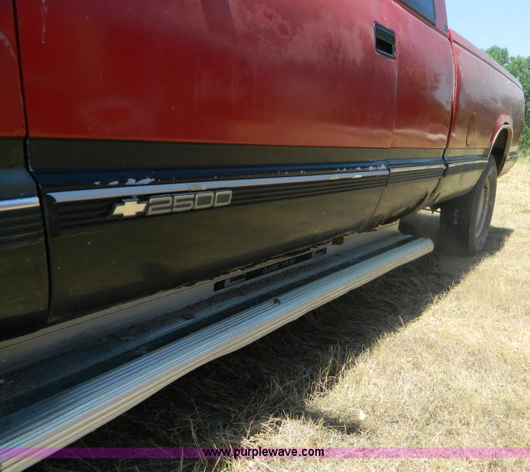 image for item B3743 1989 Chevrolet 2500 pickup truck