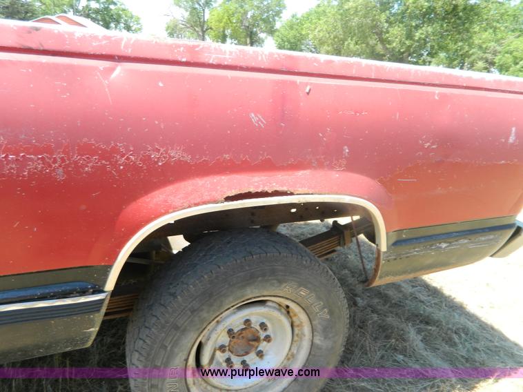 image for item B3743 1989 Chevrolet 2500 pickup truck