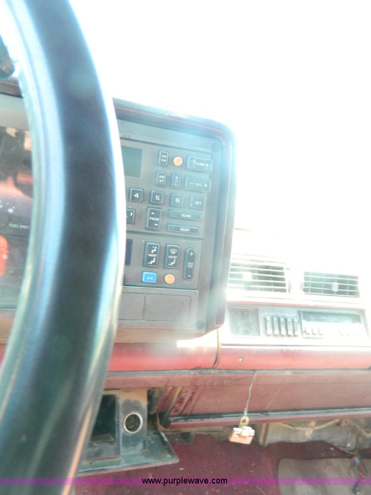 image for item B3743 1989 Chevrolet 2500 pickup truck
