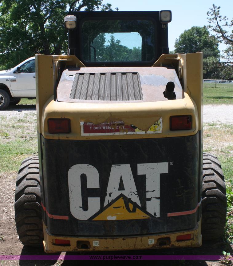 image for item B6744 2001 Caterpillar 236 skid steer