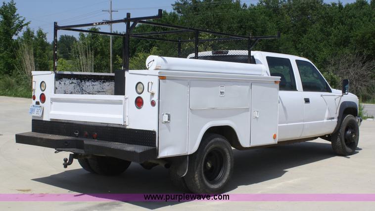 image for item B6756 2000 Chevrolet 3500 service pickup truck