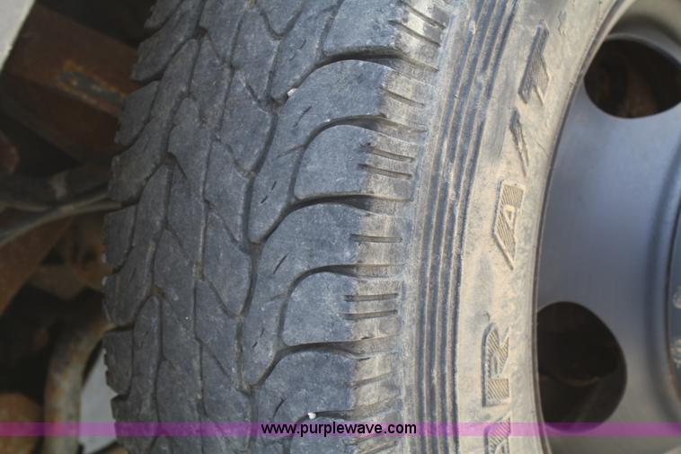 image for item B6756 2000 Chevrolet 3500 service pickup truck