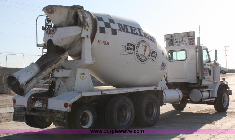 image for item B6760 2000 Western Star 4864FX concrete mixer truck