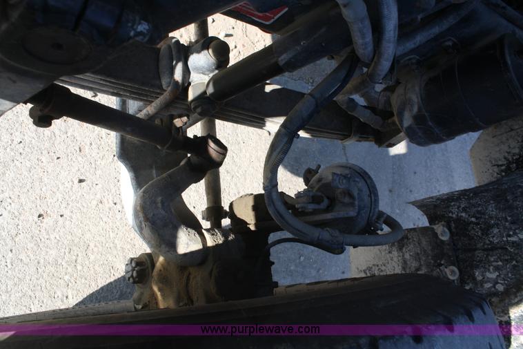 image for item B6760 2000 Western Star 4864FX concrete mixer truck