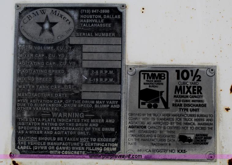 image for item B6760 2000 Western Star 4864FX concrete mixer truck