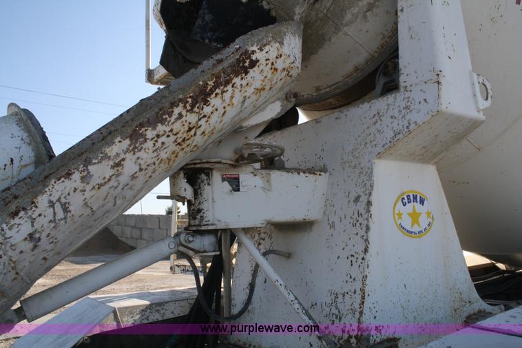 image for item B6760 2000 Western Star 4864FX concrete mixer truck
