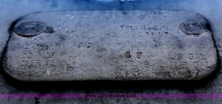 image for item B6760 2000 Western Star 4864FX concrete mixer truck